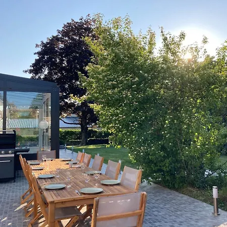Avec Piscine, Tennis En Champagne Proche épernay&paris Villa